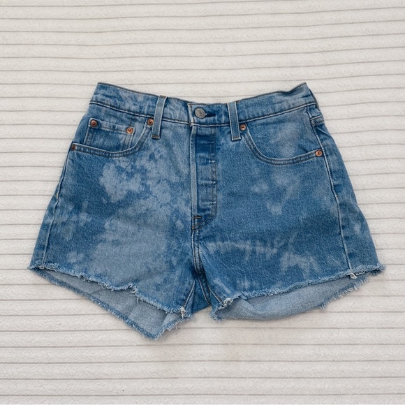Levi 501 Shorts - Picture 1 of 3